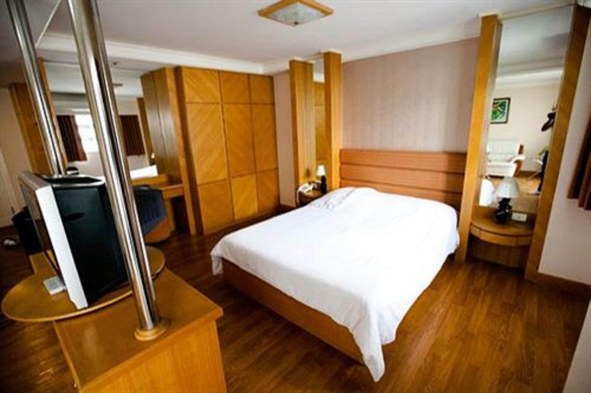 Roseate Ratchada Aparthotel Bangkok Luaran gambar