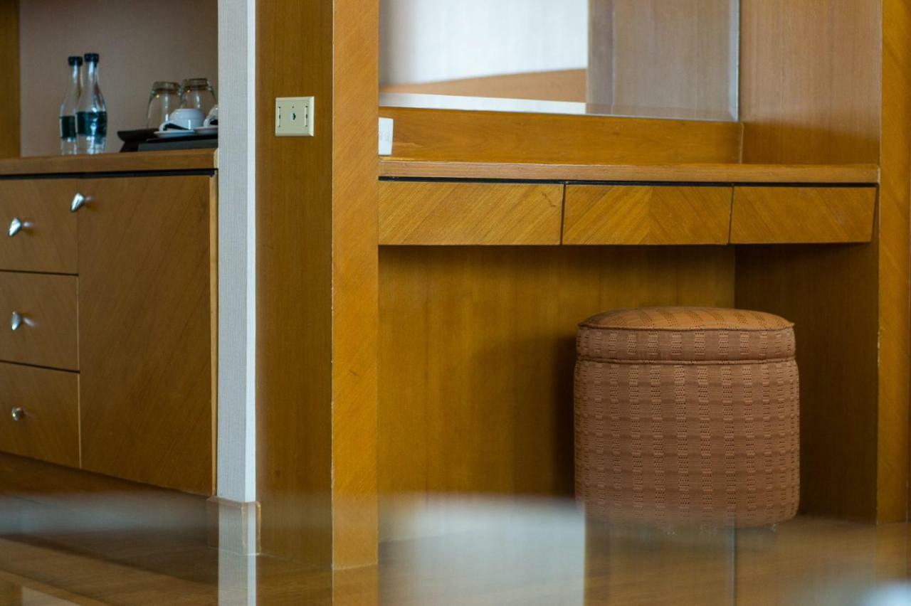 Roseate Ratchada Aparthotel Bangkok Luaran gambar